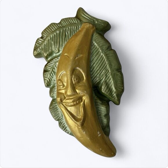 Vtg Chalkware Anthropomorphic Smiling Banana Wall Hanging Plaque Fruit Kitsch - Picture 1 of 16